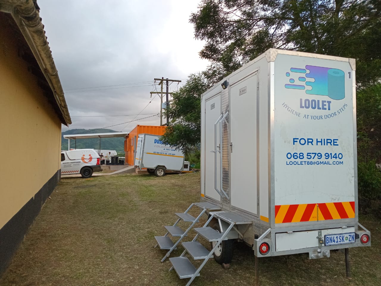 LOOLET VIP Toilet Trailer